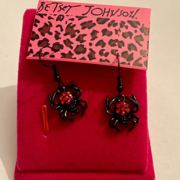 Betsy Johnson spider bracelet and earrings - Picture 6 of 8